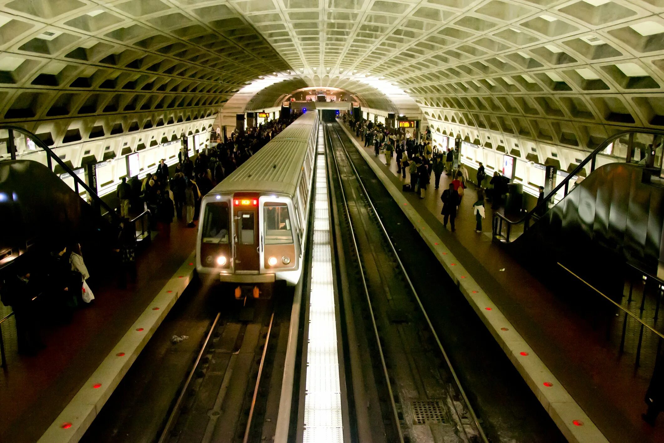 Free Images : track, vehicle, train station, public transport, washington, dc, m