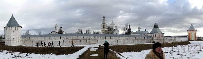 В Спасо-Прилуцком монастыре Вологды открылась фотовыставка "Спасо-Прилуцкий Дими
