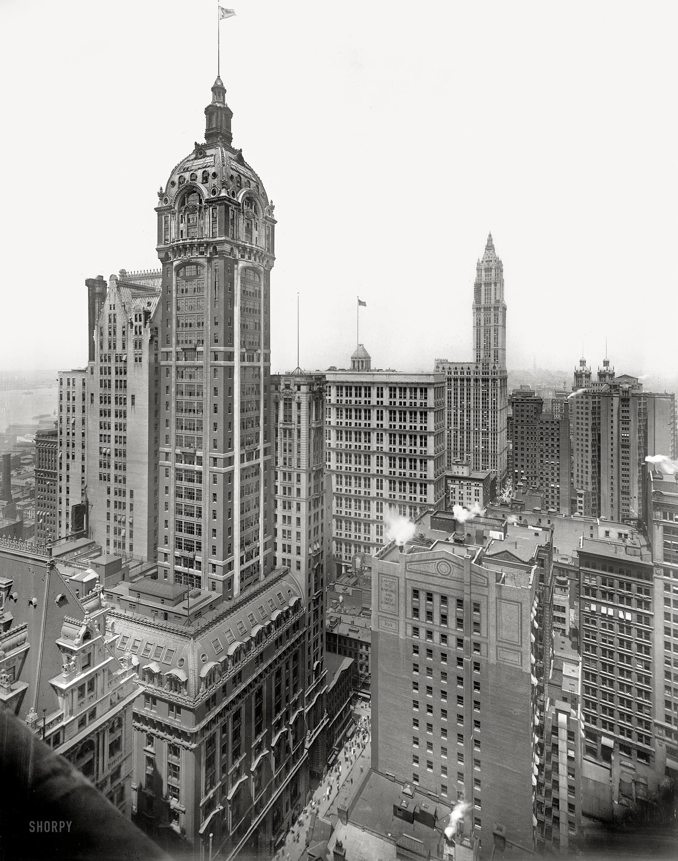 Первые высотные здания. Зингер Билдинг Нью-Йорк. Зингер Билдинг 1913 г. Небоскреб Зингер Нью-Йорк. Зингер Билдинг 1908.