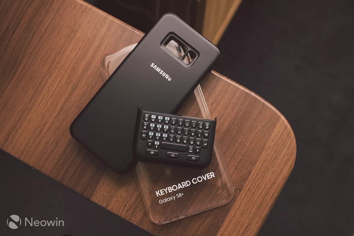 Чехол клавиатура samsung s9 fe. Клавиатура для самсунг s8 Plus. Клавиатура Samsung Galaxy s9. Samsung s22 Case. Samsung s21 Keyboard Case.