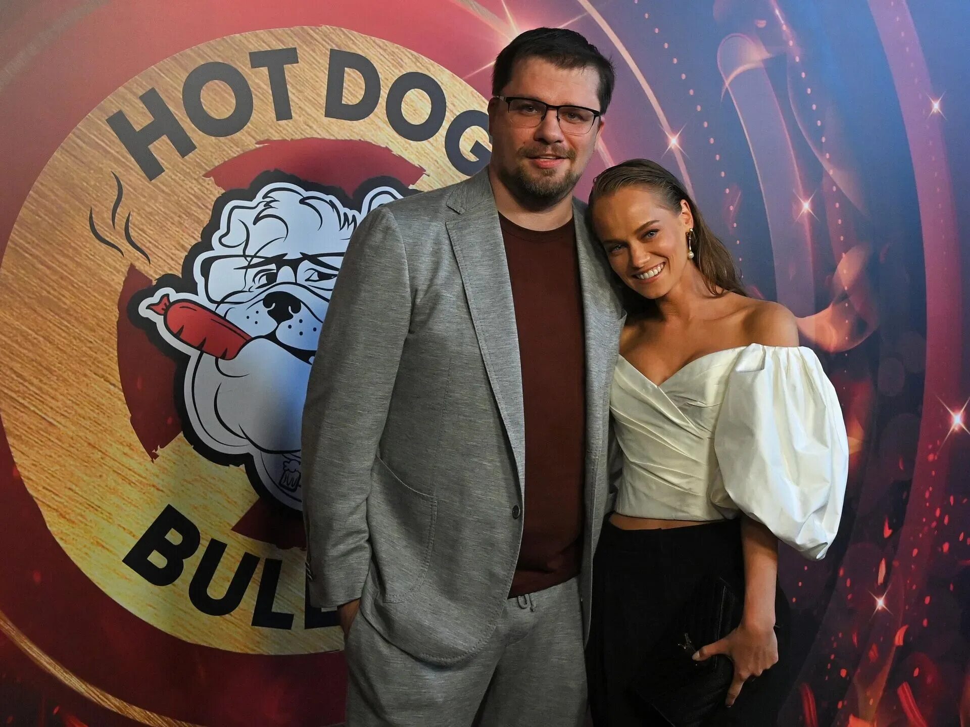 Жена гарика харламова екатерина ковальчук. Нова девушка харламова. Новая девушка харламова. Катерина ковальчук и гарик харламов 2021. Екатерина ковальчук и харламов.