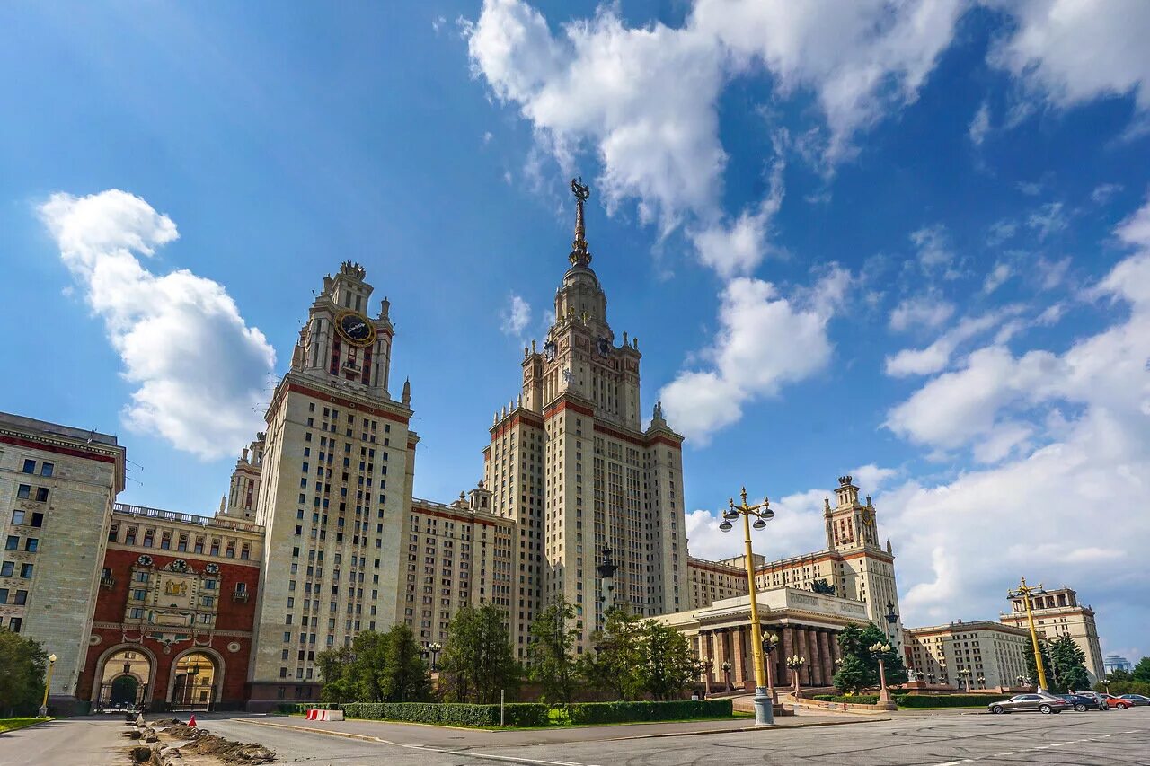 Как выглядит здание москвы