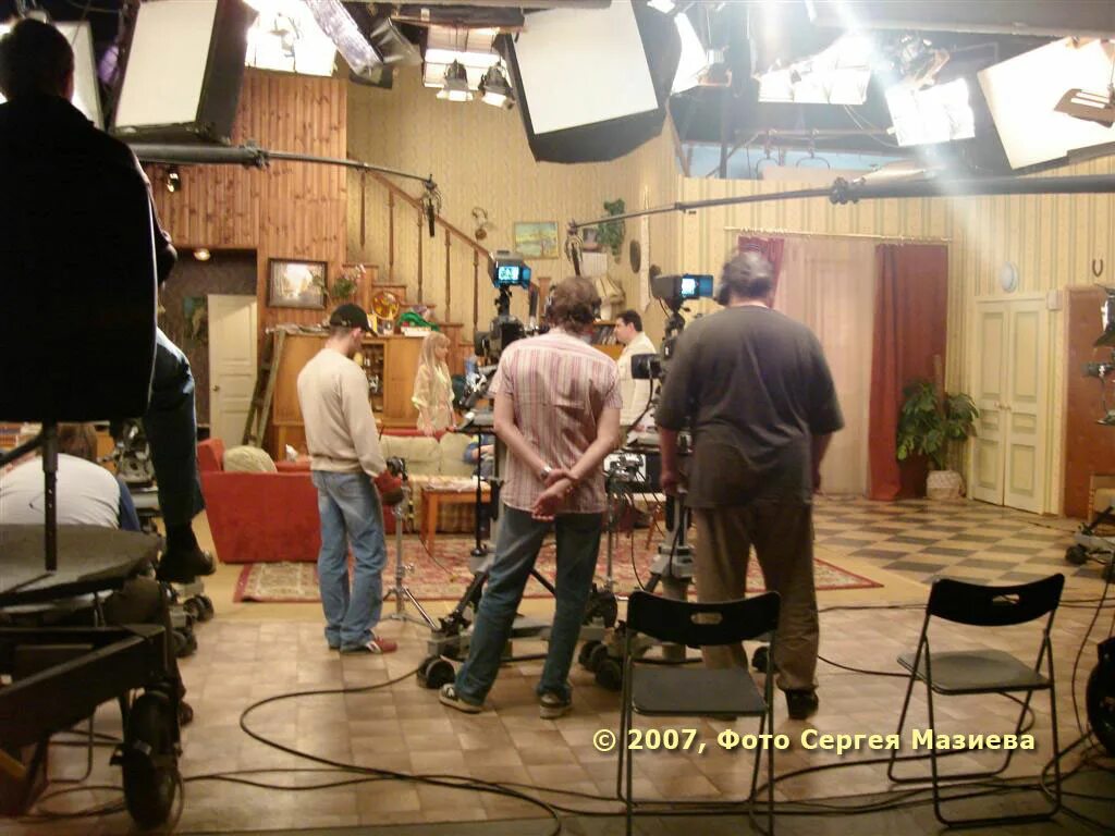 Квартира букиных. Воронины съемочная площадка. Квартира букиных в реальной жизни. Съёмочный павильон сериала счастливы вместе. Букины съемки.