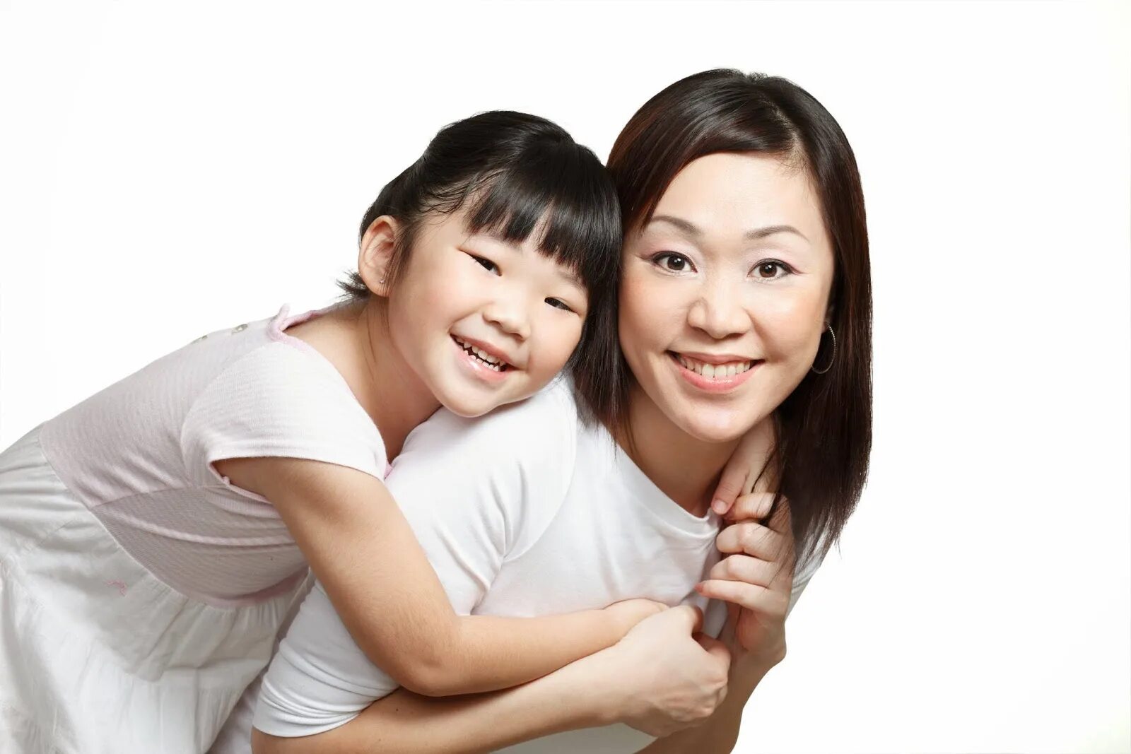 Японское жена и дочь. Китайская мама с малышом. Мама и дочка Китай. Улыбка азиатской матери. Дочка китайца.