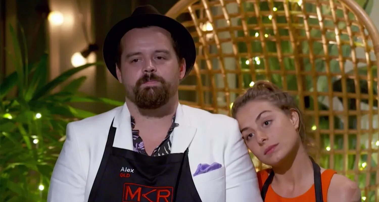 Alex emily. Эмили дидонато. Девушка эмили и ее сестра мария. Эмили и александр. Alex emily.