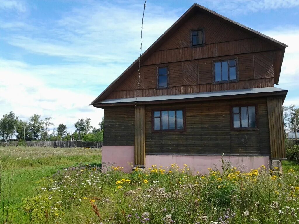 Домик в новгородской области. Деревня Чудово Новгородской области. Дом в Новгородской области. Деревня Кочково Новгородская обл Чудовский район. Дом в Иваньково в Новгородской области.