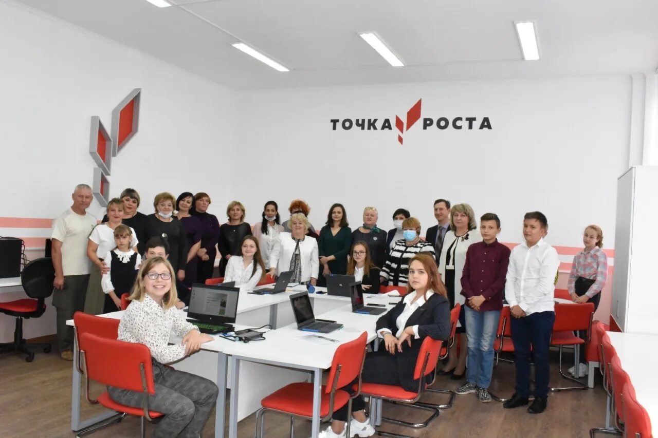Точка роста школа 9. Точка роста в школе новосибирская область. Точка роста в школе новосибирская область. Точка роста школа 9. Оборудование для точки роста в школах.