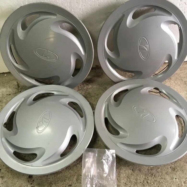 колпаки ваз 2114 оригинал r13. колпаки ваз 2107 оригинал. колпаки р13 на ваз 2114. колпаки лада r13. колпаки на ваз 2114 r13.