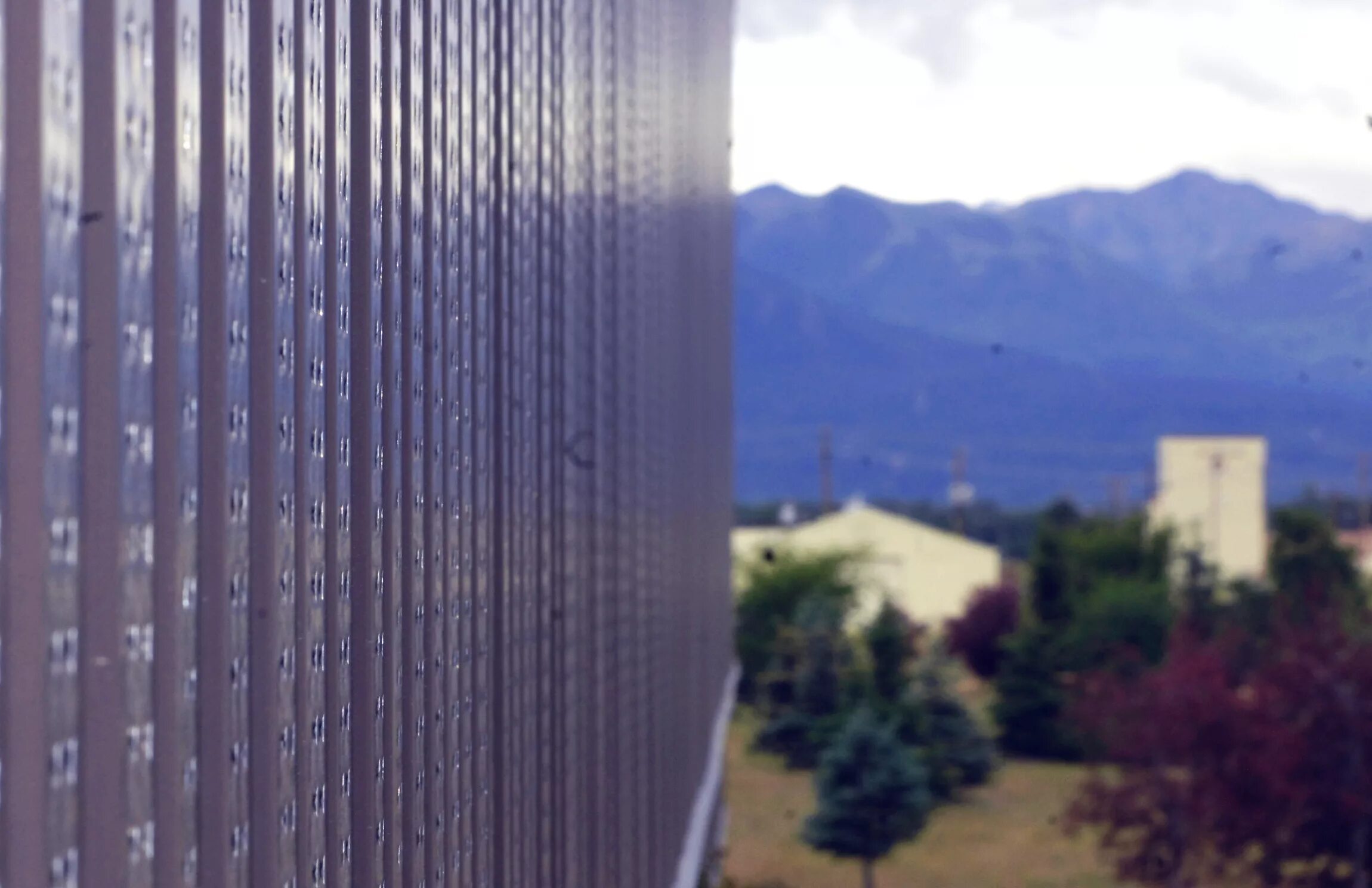 Solar walls. солнечная воздушная тепловая технология solarwall. солнцезащитные на стену. солнечные батареи на крыше. Solar walls.