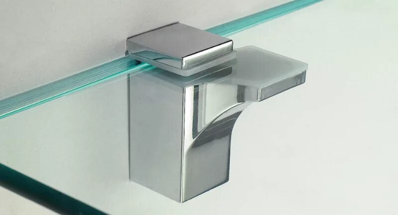 Виды крепления стекол. Квадро Менсолодержатель 30х30. Полкодержатели для стеклянных полок МДМ. Полкодержатель k135 для стеклянных полок 6мм хром MC-k135-06-01. Полкодержатель Квадро хром.