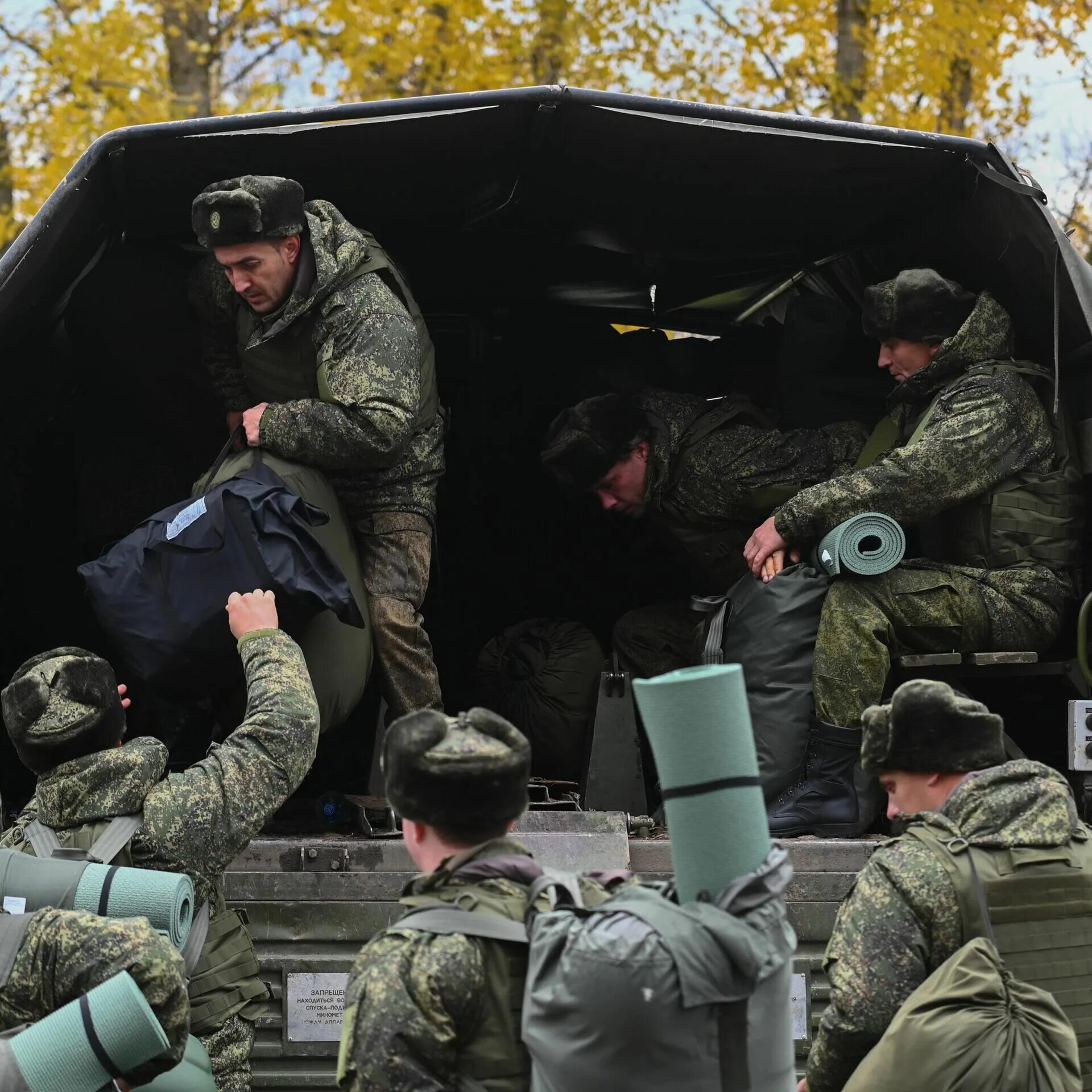 Никакой мобилизации не планируется. Военная мобилизация. Солдат вс РФ. Российские военные на Украине.