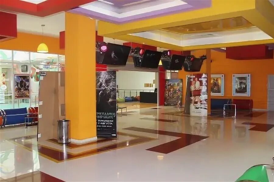 Уфа моллы. Киноплекс екатеринбург. Кинотеатр старсинема альметьевск. Star cinema альметьевск. Новая заправка ак.