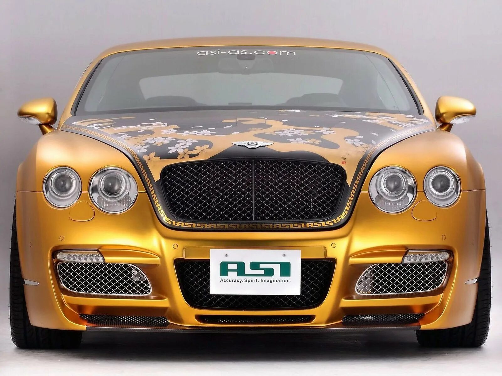 Машина из 3 букв. Бентли gt Continental золотой. Бентли Континенталь gt 2008. Bentley Continental gt Gold. Bentley Continental gt золотой.