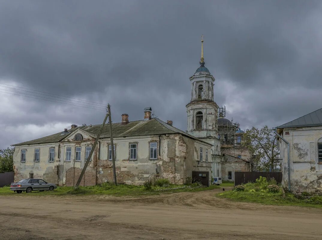 Поселок труженик