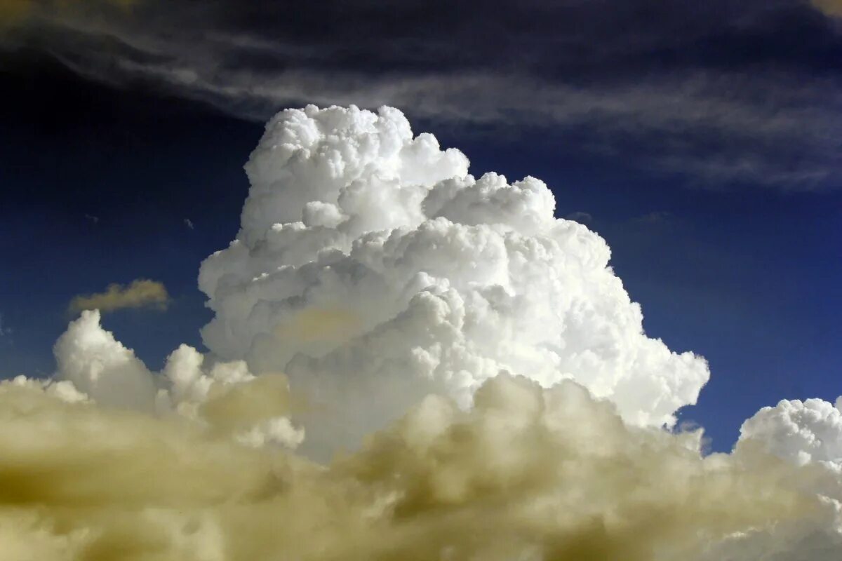 Облако картинка. Кучевые облака. Красивые Кучевые облака. Пышные облака. Белое облако.