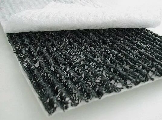 Дренажный геокомпозит qdrain zw8. Дренажный композит qdrain. Дренажный геокомпозит. Дренажный геокомпозит. Геосетка армдор-50.