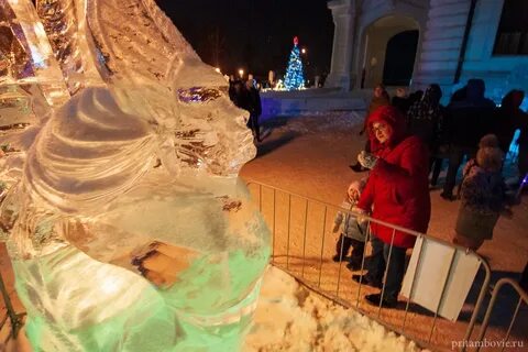 Самая большая ледяная горка в мире москва