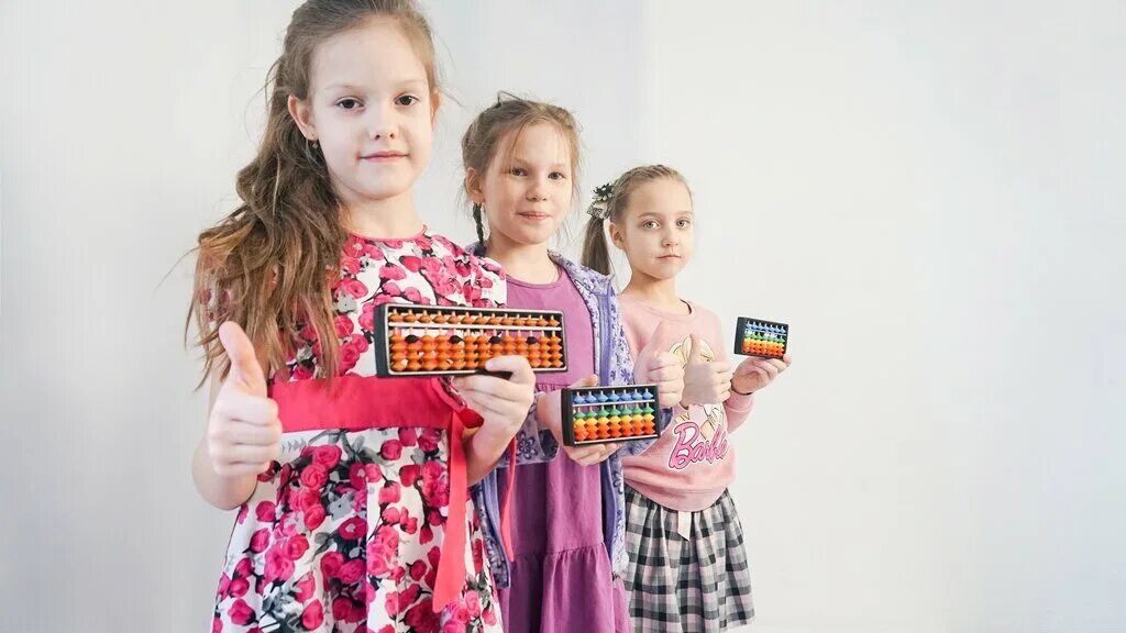 машины для школьников. ребенка far. внимание дети акция. фабрика дети спб лагерь. Far картинка для детей.