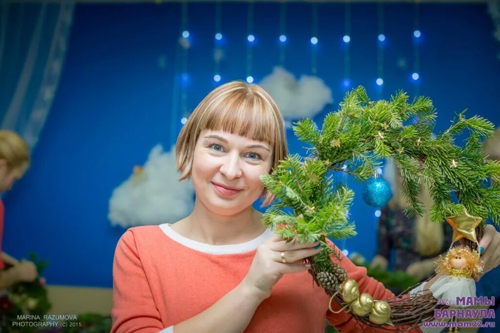 Jony в новый год. All i want for christmas is you мэрайя кэри. люди поют новый год. мария кудри группа. новый год праздник для детей.