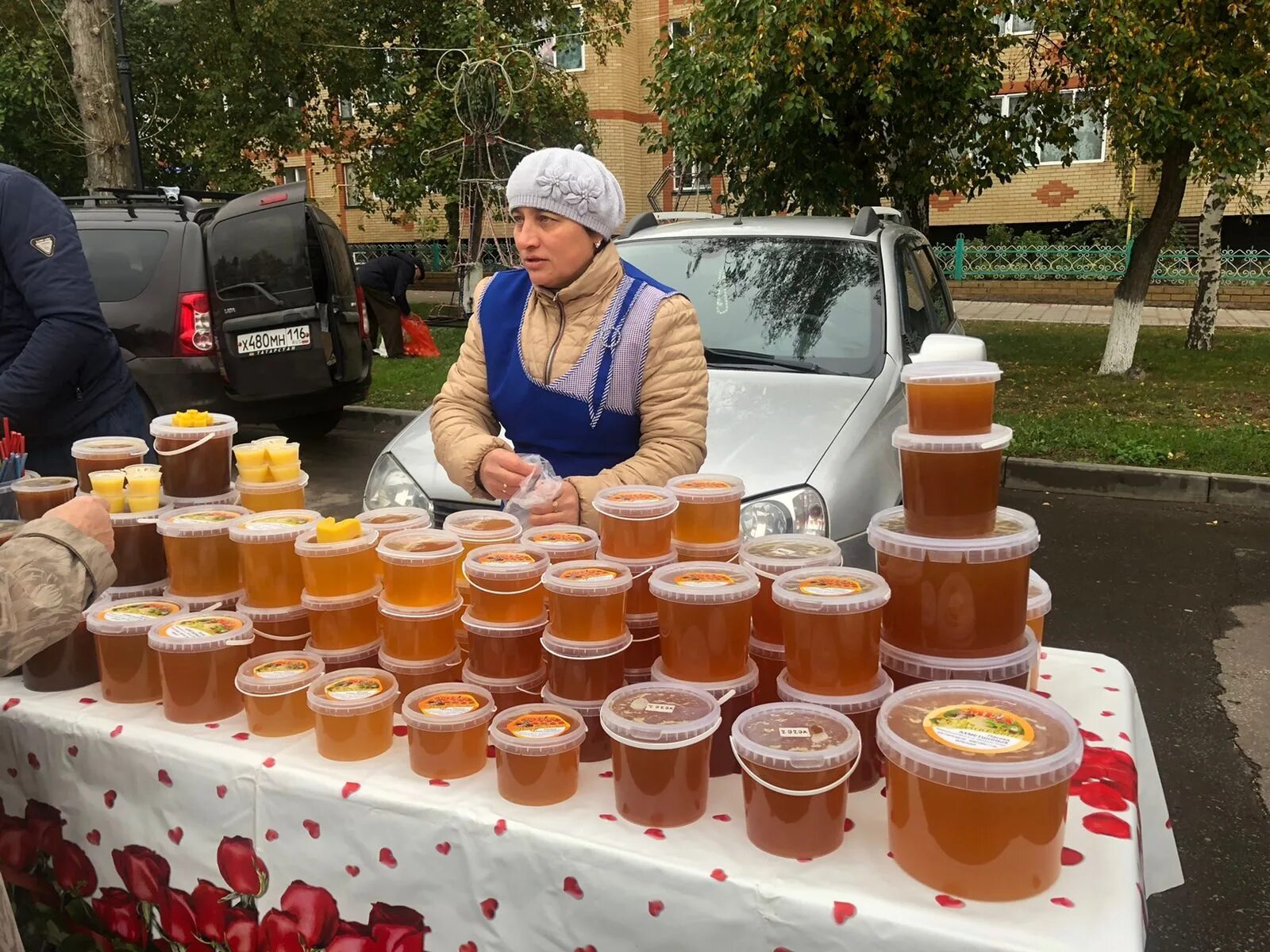 Сельхозярмарки казань. Мамадыш сельскохозяйственные ярмарки. Рынок мамадыш. Рыбный рынок мамадыш. Мамадыш рынок.