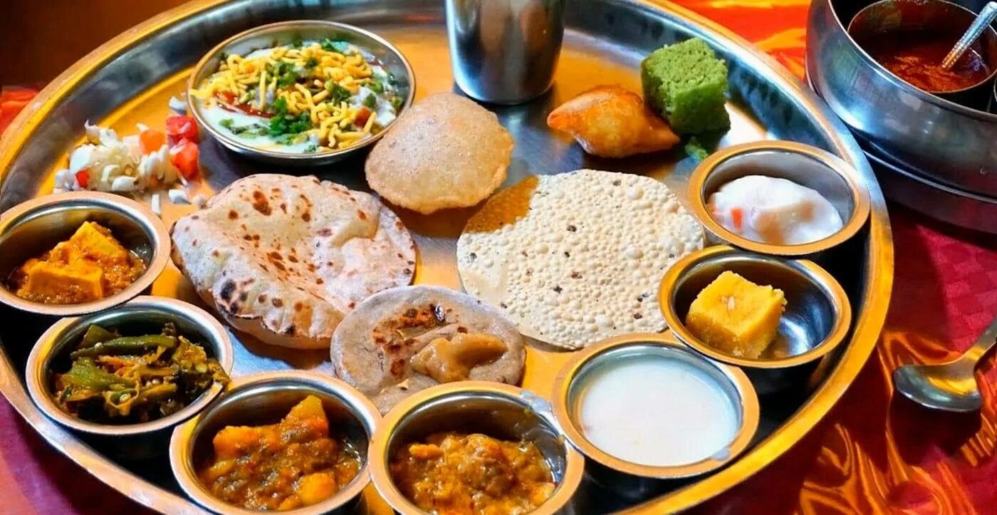 Тхали индийская еда. Тали индийская кухня. Традиционный индийский тхали. Тхали Пенджаб.