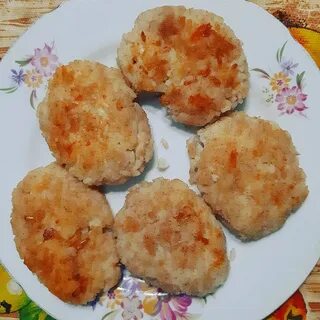 Рыбные котлеты с рисом и картошкой
