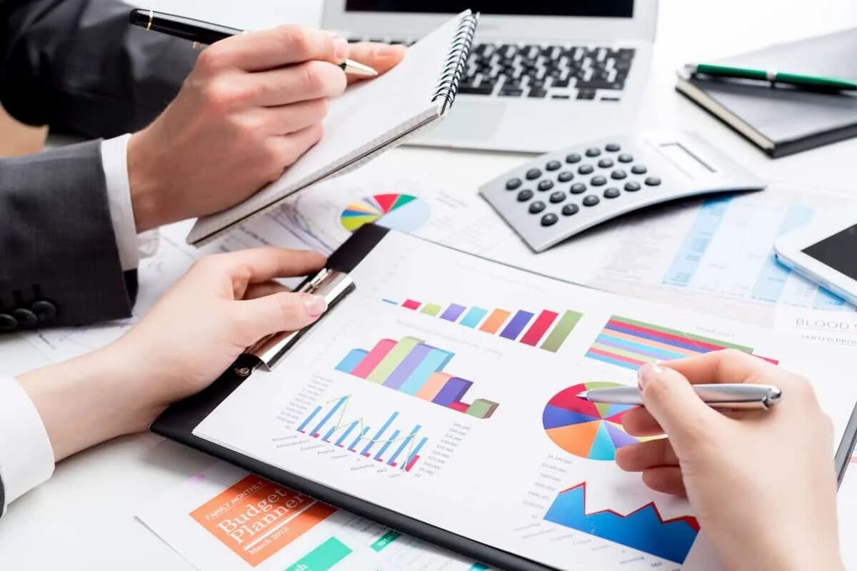 Accounting for associates. American accounting. Консультант. Pass qualification check. Accounting for associates.
