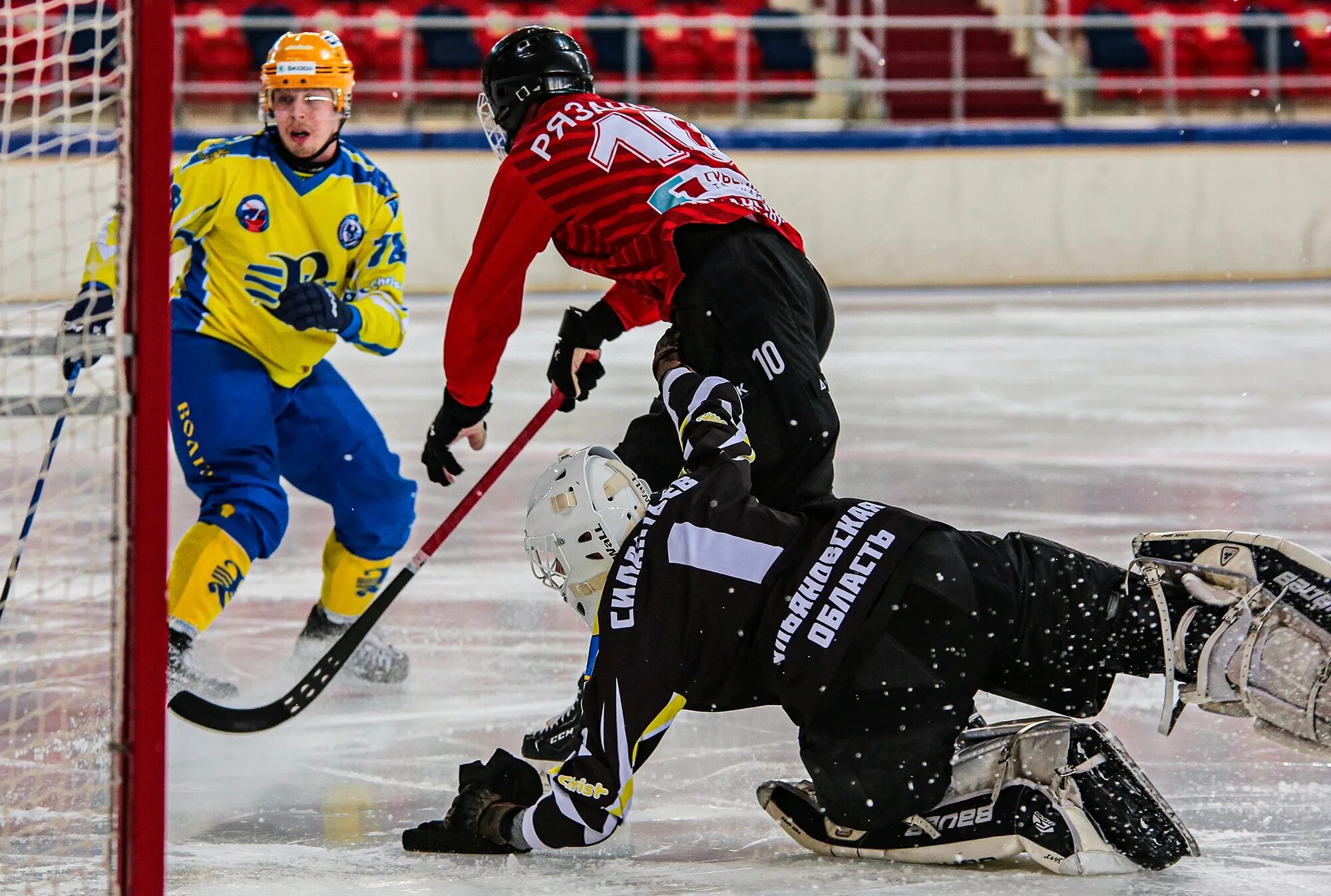 ска нефтяник 2004-2006. хк ска-нефтяник хабаровск. сайт ска нефтяник хабаровск. «динамо» москва — «ска-нефтяник» хабаровск. сайт ска нефтяник хабаровск.