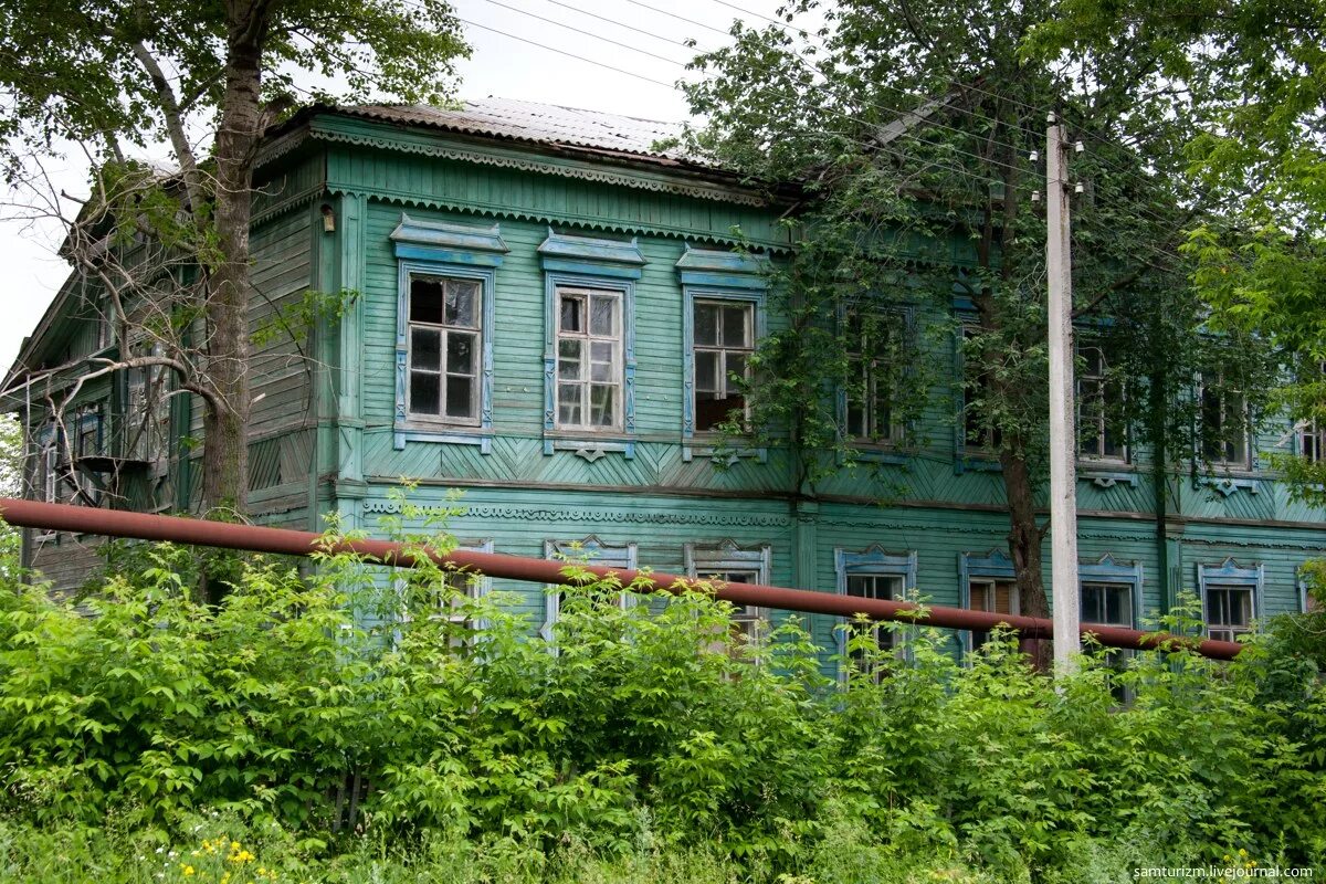 Старая школа сосновый. Сосновый солонец Самарская область. Село Сосновый солонец. Сосновый солонец Самарская область храм. Сосновый солонец Земская больница.