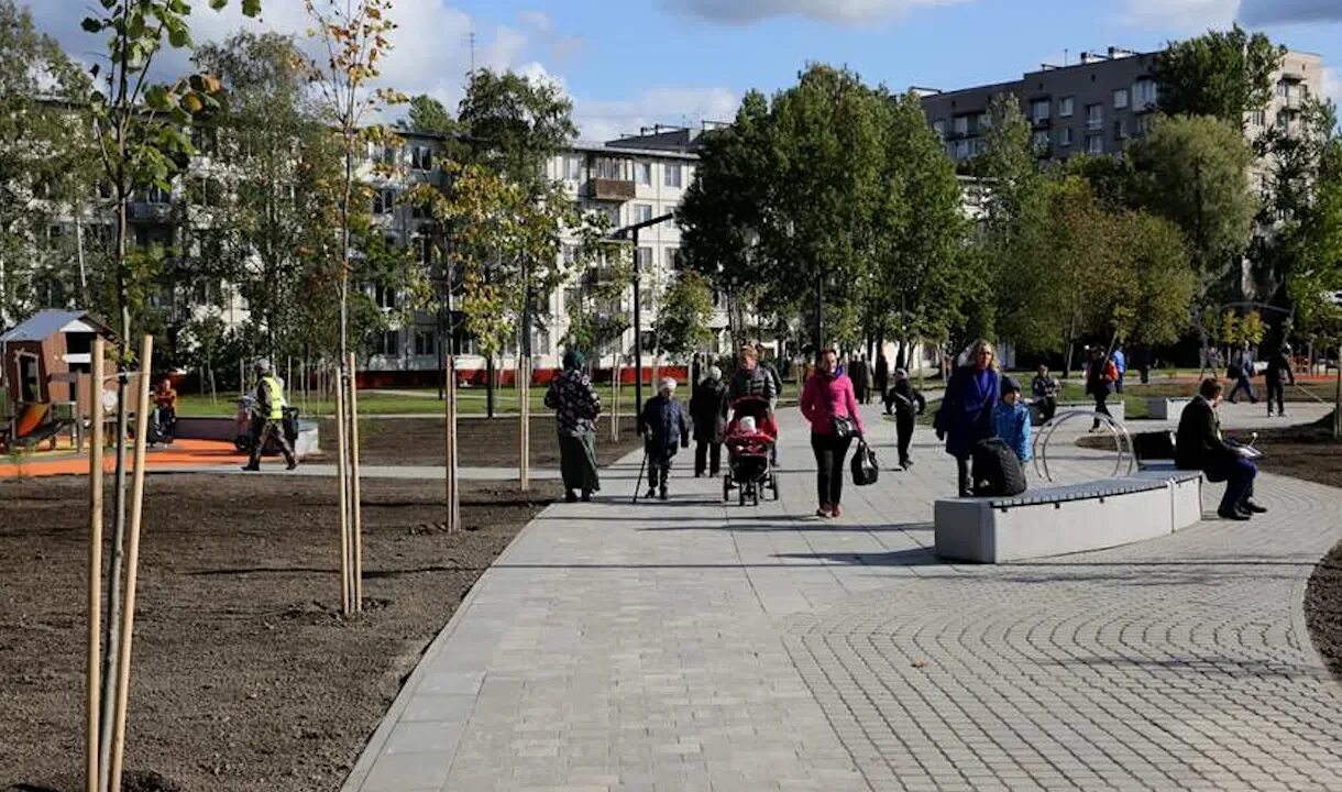 Городская среда великий. Набережная Карповки Общественное пространство. Городская среда. Питер благоустройство. Городская среда Санкт-Петербурга.