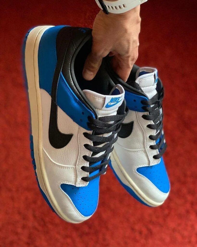 Кроссовки nike travis. Кроссовки найк трэвис скотт. найк 1 low travis. найк dunk трэвис скотт. кроссовки найк travis scott.