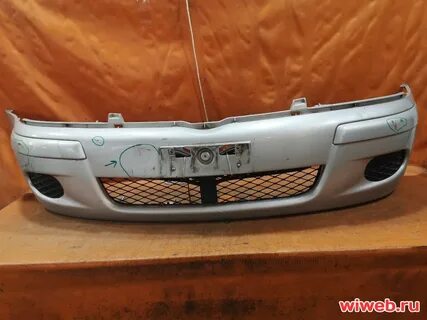 Передний бампер toyota