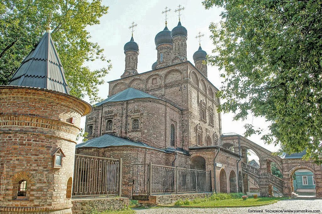 Сарайская епископия. Крутицкий монастырь в Москве.