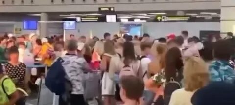 Что произошло в аэропорту сочи сейчас
