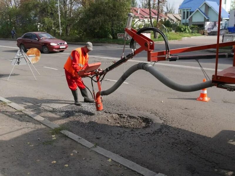 Ямочный ремонт асфальта. Укладка асфальтобетонного покрытия. Технология ямочного ремонта. Раменское дрсу рябов. Ямочный ремонт струйно-инъекционным методом технология.