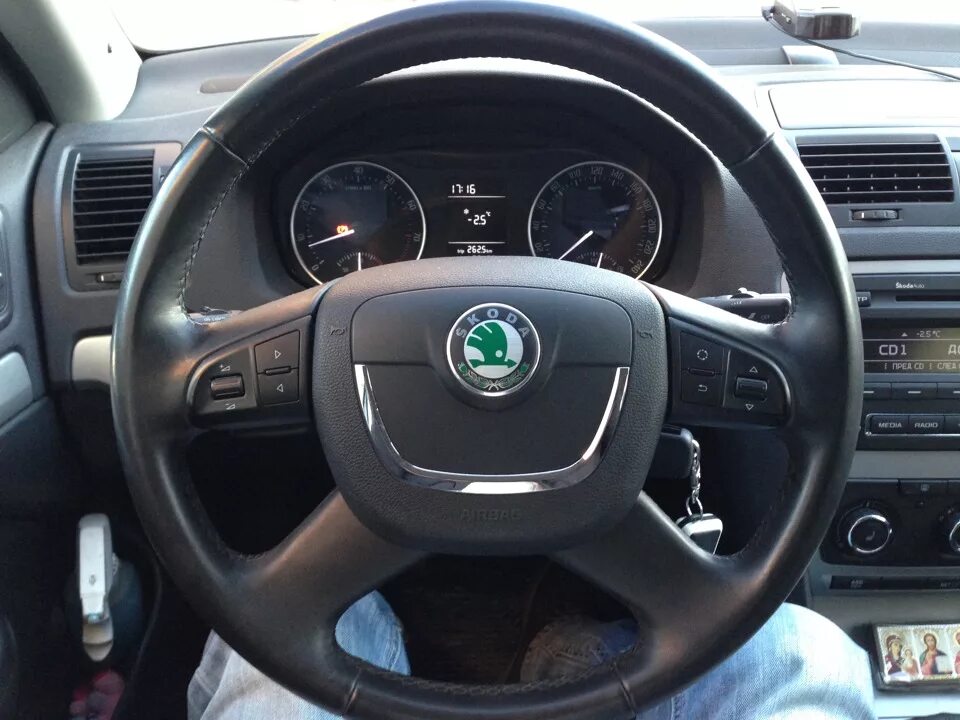 Skoda Octavia a5 FL мультируль. Шкода а5 фл руль. Купить руль на шкоду