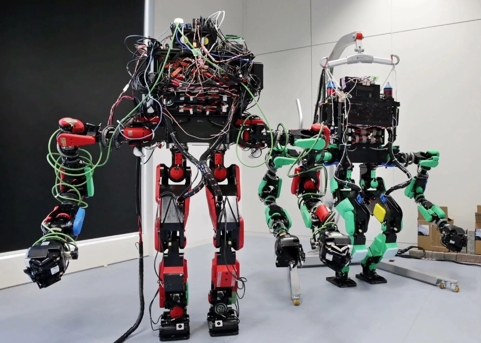 Самого дорогого робота. Робот Google. Двуногий робот. Самый дорогой робот. Робот высокий.