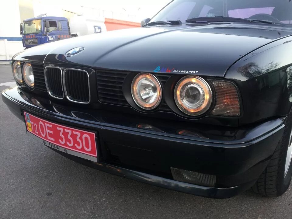 Е34 узкая. BMW e34 морда. BMW e34 широкая морда. БМВ е34 широкая морда. BMW m5 e34 с широкой мордой.