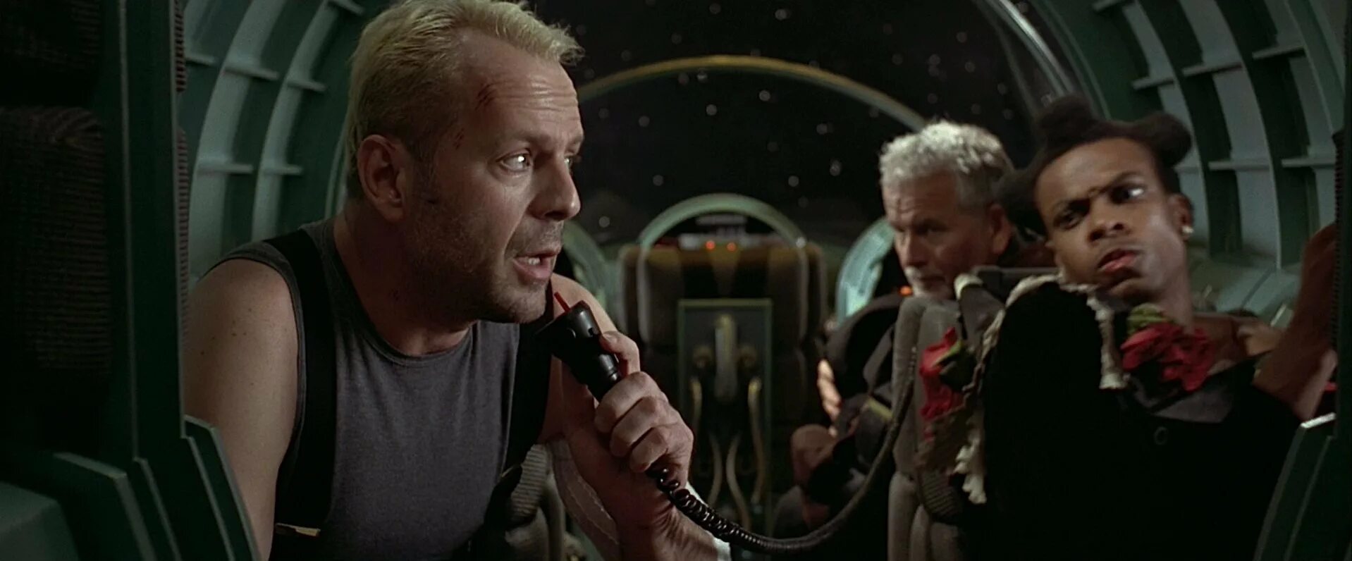 13 6 элемент. Милкаевич 6 элемент. Пятый элемент (1997) кадры. Брюс уиллис 5й элемент. 13 6 элемент.