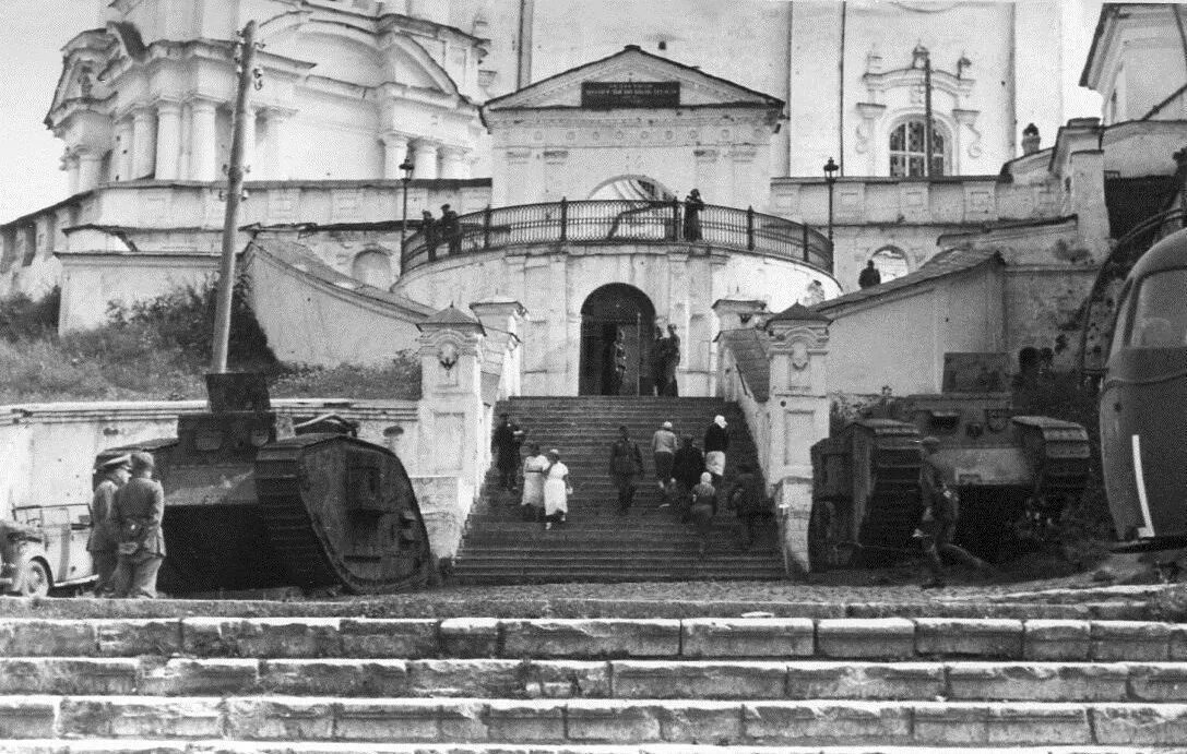 Смоленск во время вов. Смоленск 1941 год оккупация. Город-герой смоленск великая отечественная 1941-1945. Смоленск в 1943 году. Смоленск 1943 крепостная стена.