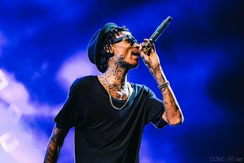 Прическа как у wiz khalifa.