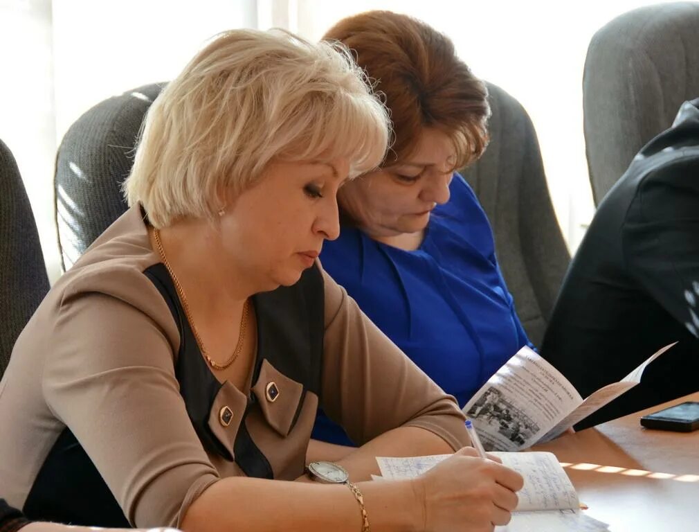 Директор школы 60 г. Сайт управления образования ирбейский район. Г тула совещание директоров школ городской. Совещание директоров школ. Никитская сош раменский район.