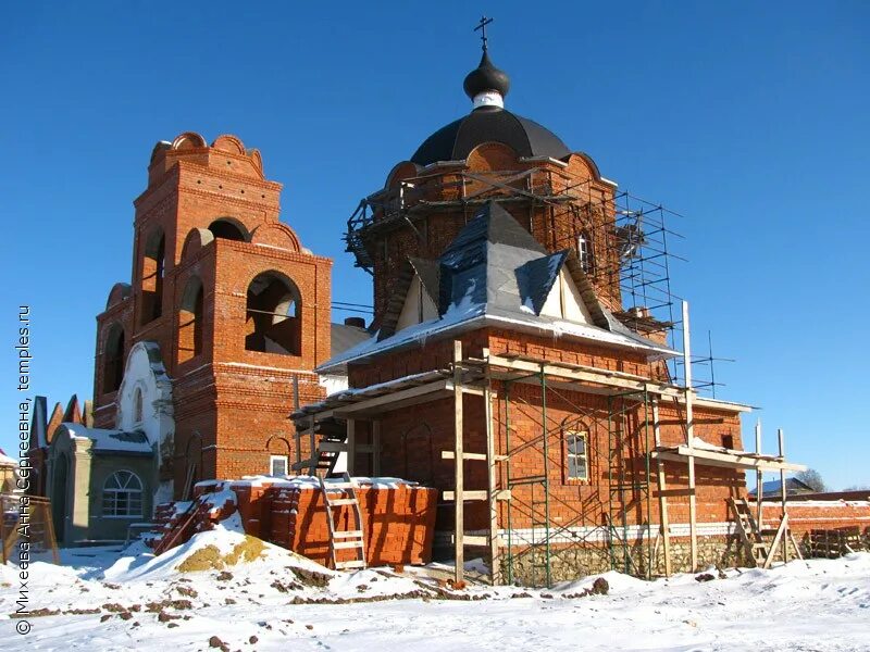 Троицкий район орловской области. Духовский монастырь Новосиль. Задушное Новосильский район монастырь. Село Задушное Новосильского района Орловской области. Троицка Новосильский храм Орел.