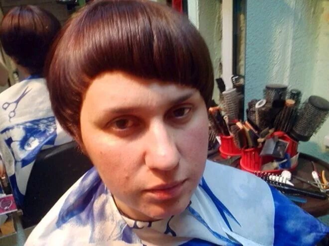 смешная челка в глазах. смешные стрижки мужские. келли осборн фото. крашеная челка. смешные стрижки мужские.