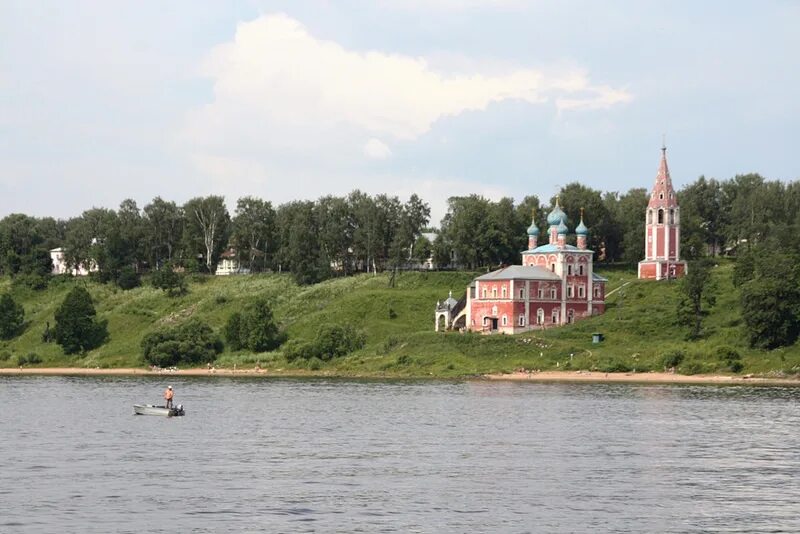 Погода в тутаеве на сегодня. Романов-Борисоглебск Тутаев. Романово Борисоглебск. Романово Борисоглебск Ярославская область. Город Тутаев Церковь Покрова.