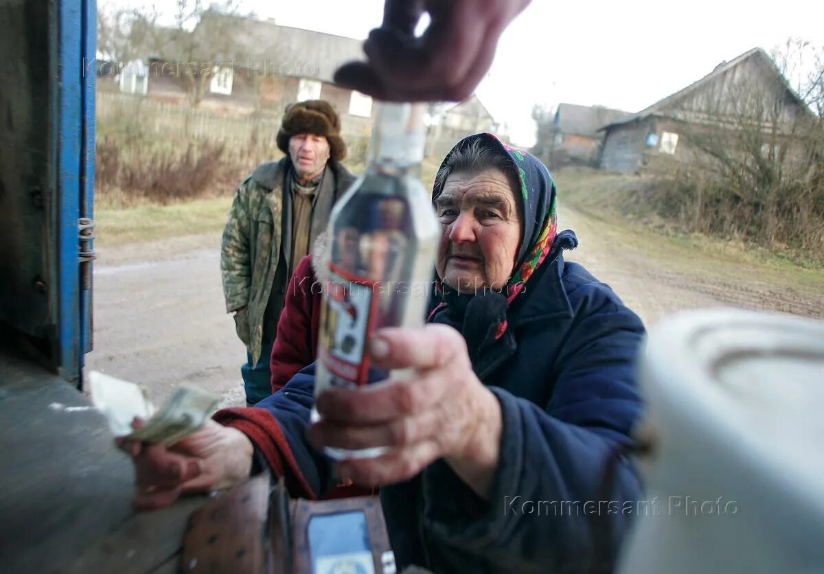 Пьющие бомжи