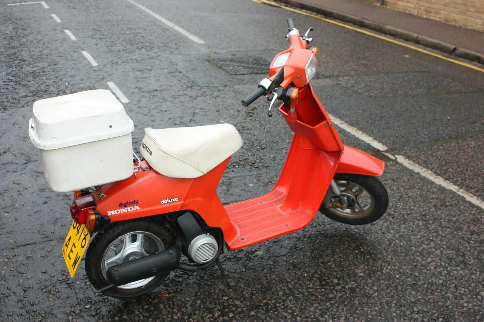 Мопед хонда. Мопед динго 50. Старый скутер хонда. Honda pal af 27. Скутер хонда 1984 года.