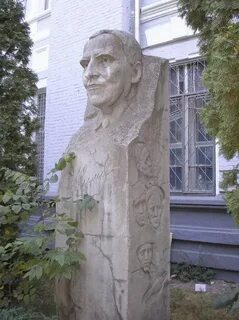 Создатель памятника горе от ума