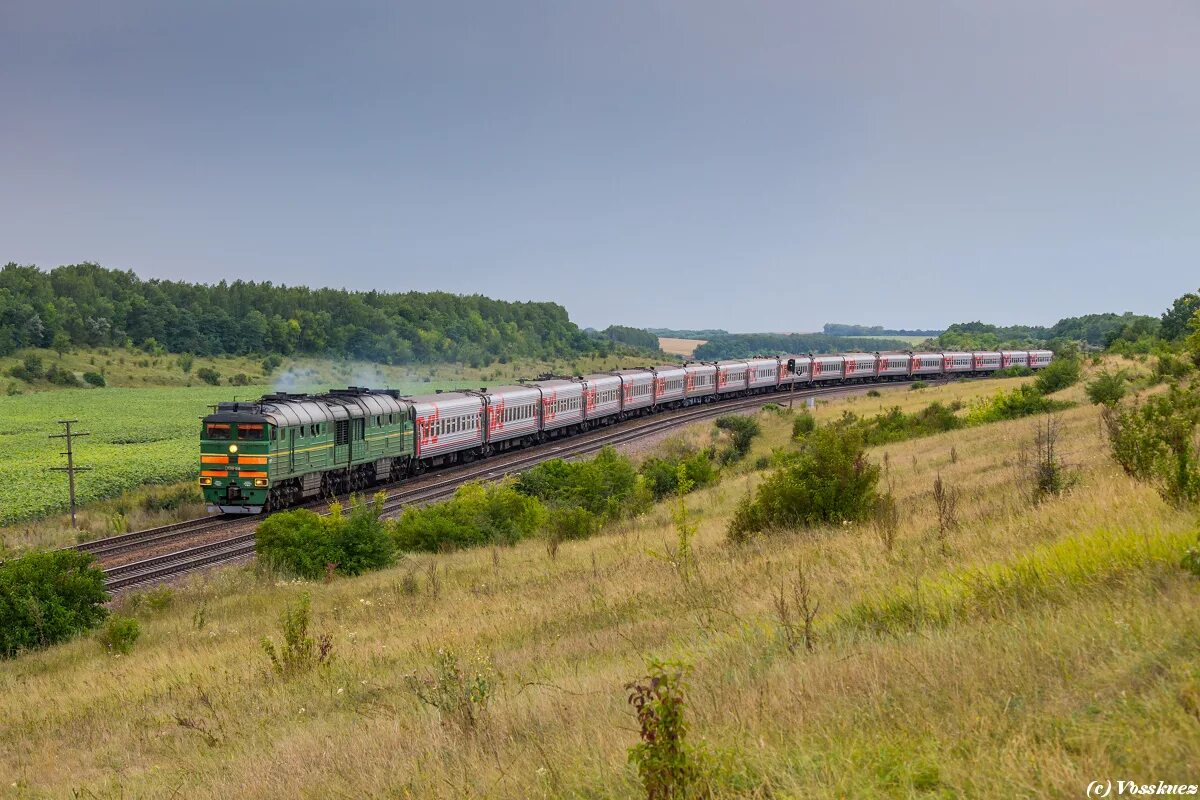 Станция западная губкин. Поезд губкин. Поезд губкин. Станция чаплыжное белгородская область. Станция губкин пассажирский.