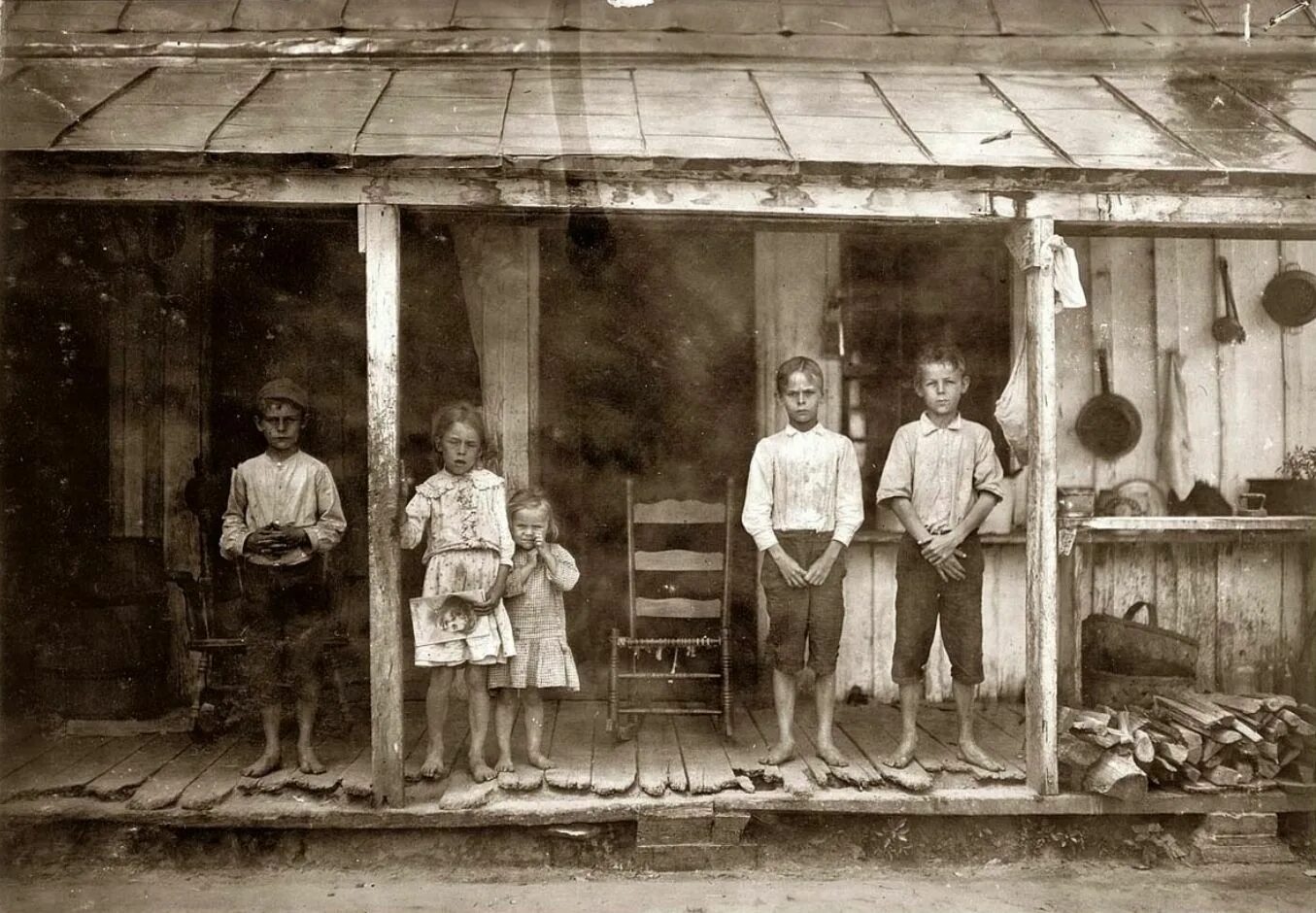 Детский труд в США 1900 годы. Америка 1900 люди. Льюис Хайн фотограф труд детей. Льюис Хайн детский труд.